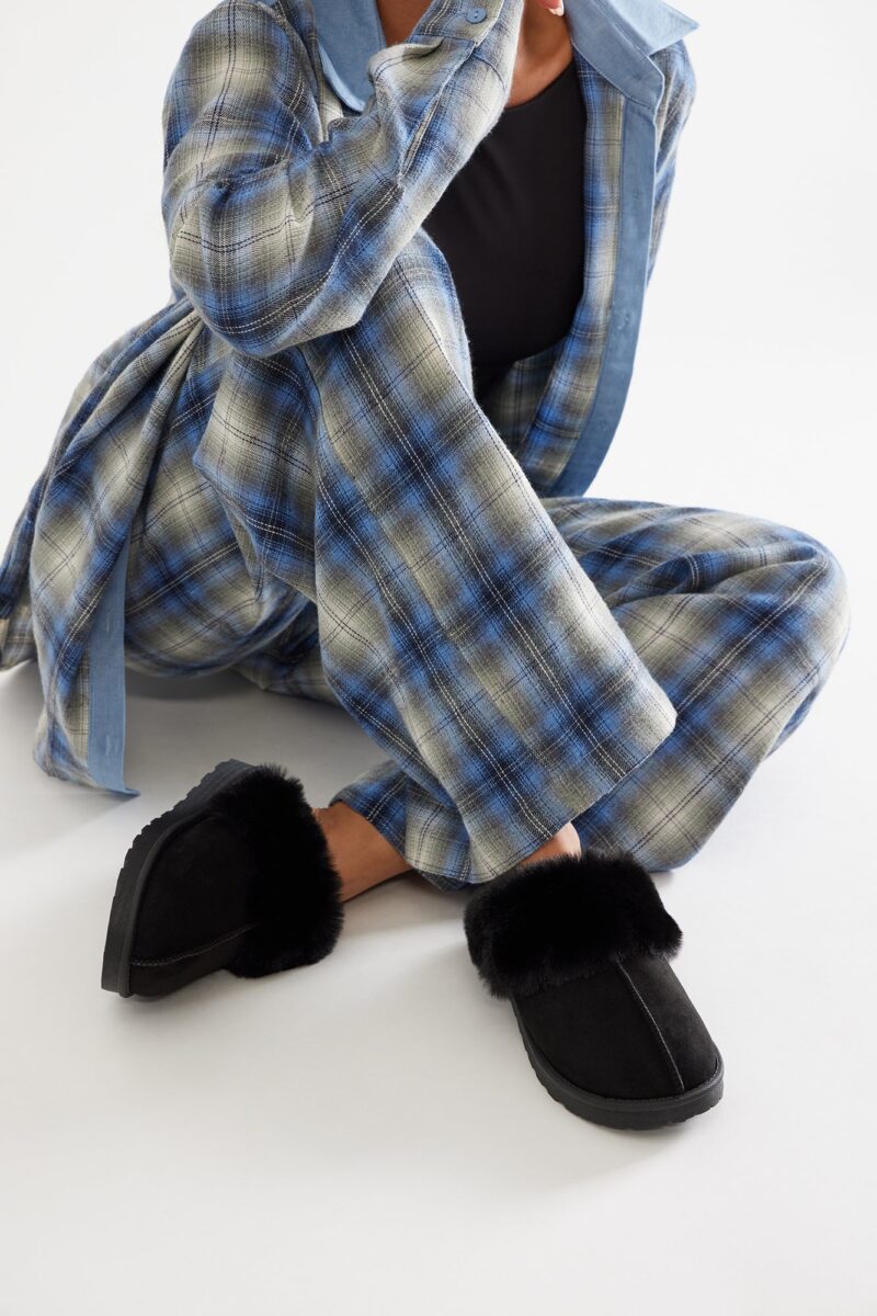 Pantuflas con Ribete de Piel Sintética y Punta Cerrada - Image 2