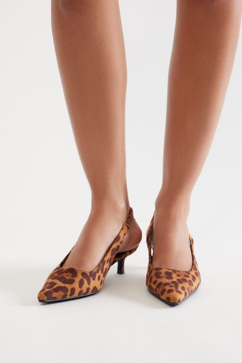 Zapatos de Tacón Bajo Estilo Gatito con Hebilla Ajustable - Leopardo - Image 2