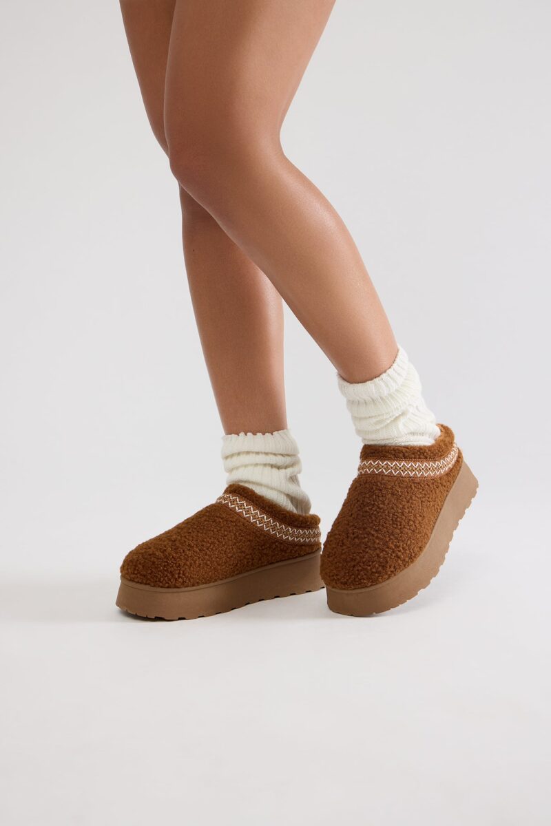 Botines Sherpa con Plataforma Baja en Marrón - Image 2
