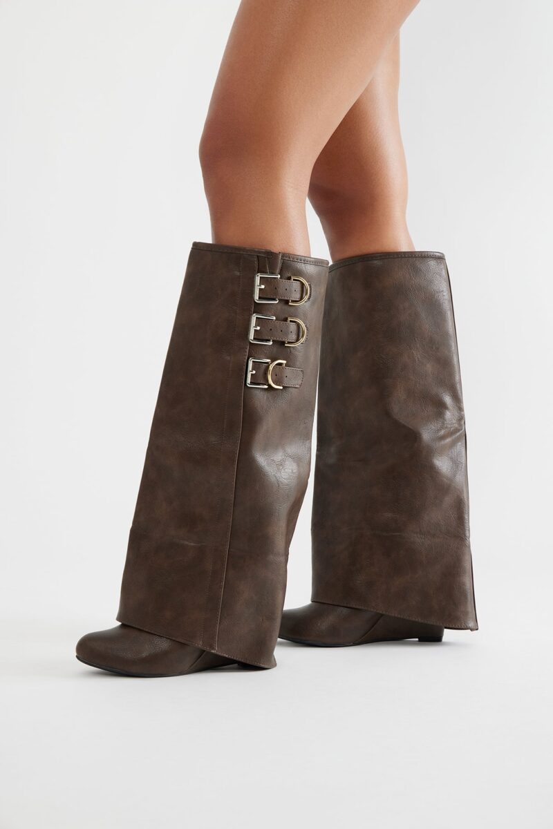 Botas Altas con Detalle de Solapa y Tacón Cuña - Image 6