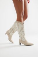 Botas Vaqueras Altas con Detalles de Tachas