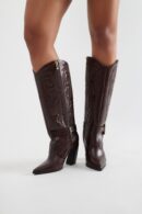 Botas de Vaquero Altas con Tacón y Detalles Metálicos