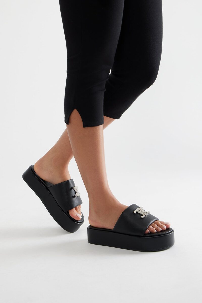 Sandalias de Plataforma Estilo Panther en Negro - Image 4