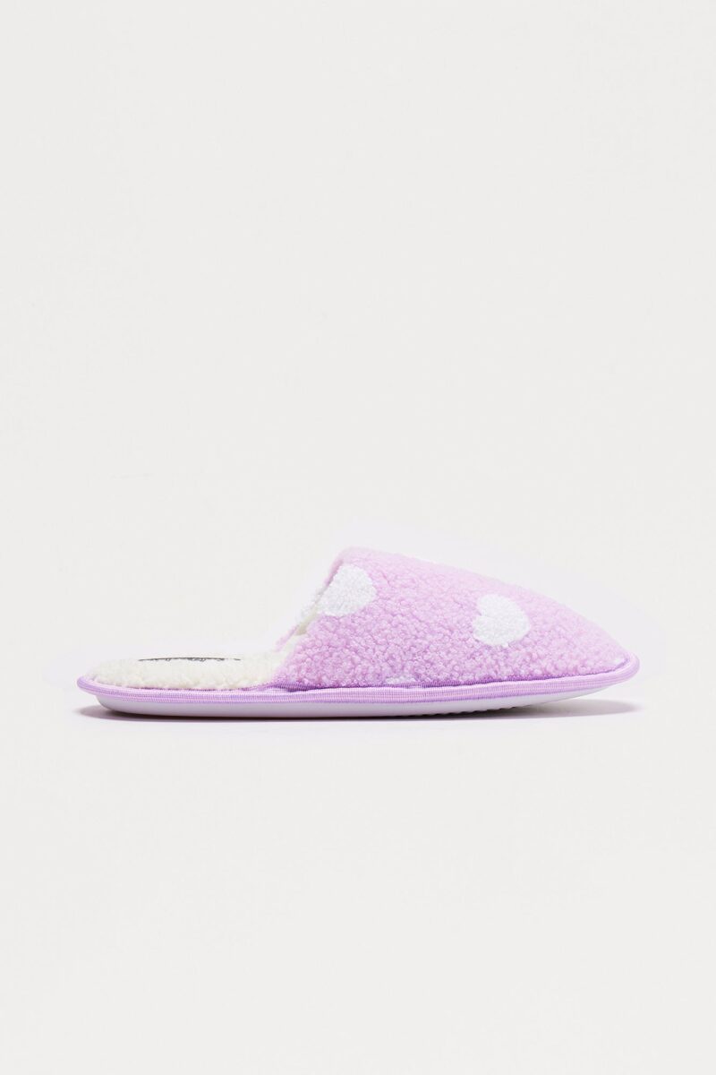 Pantuflas Cerradas con Estampado de Corazones - Image 2