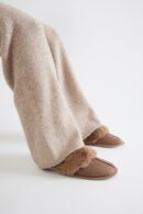 Pantuflas con Borde de Piel Sintética - Marrón