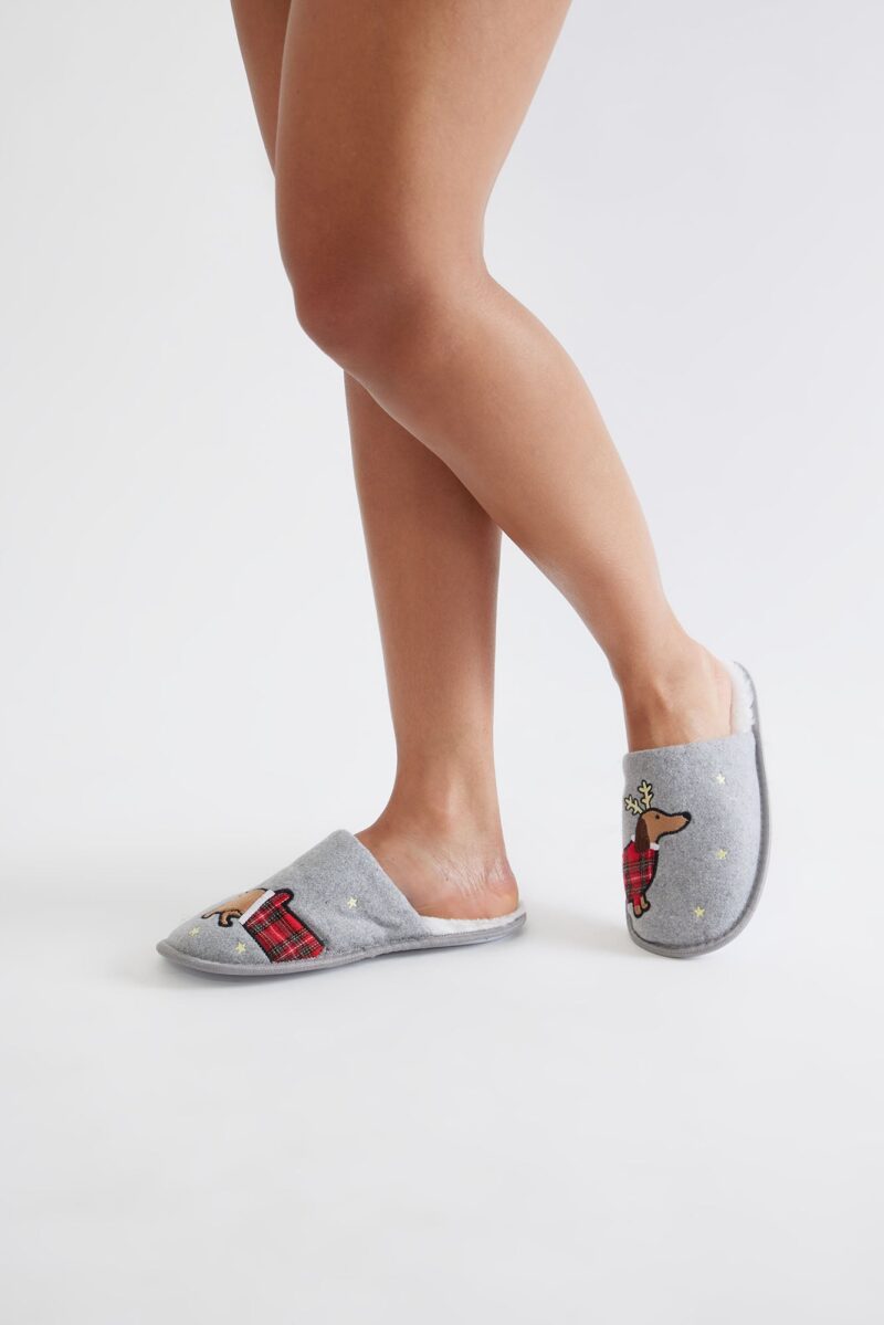 Pantuflas con Estampado de Perritos en Tonos Tierra - Image 6