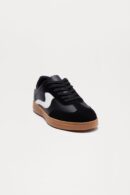 Zapatillas Deportivas Bajas con Cordones en Celeste
