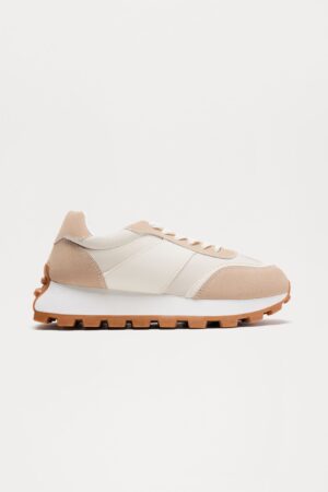 Zapatillas Bajas con Detalle de Cordones