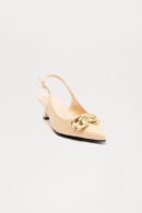Zapatos de Tacón Bajo Estilo Slingback con Detalle Metálico