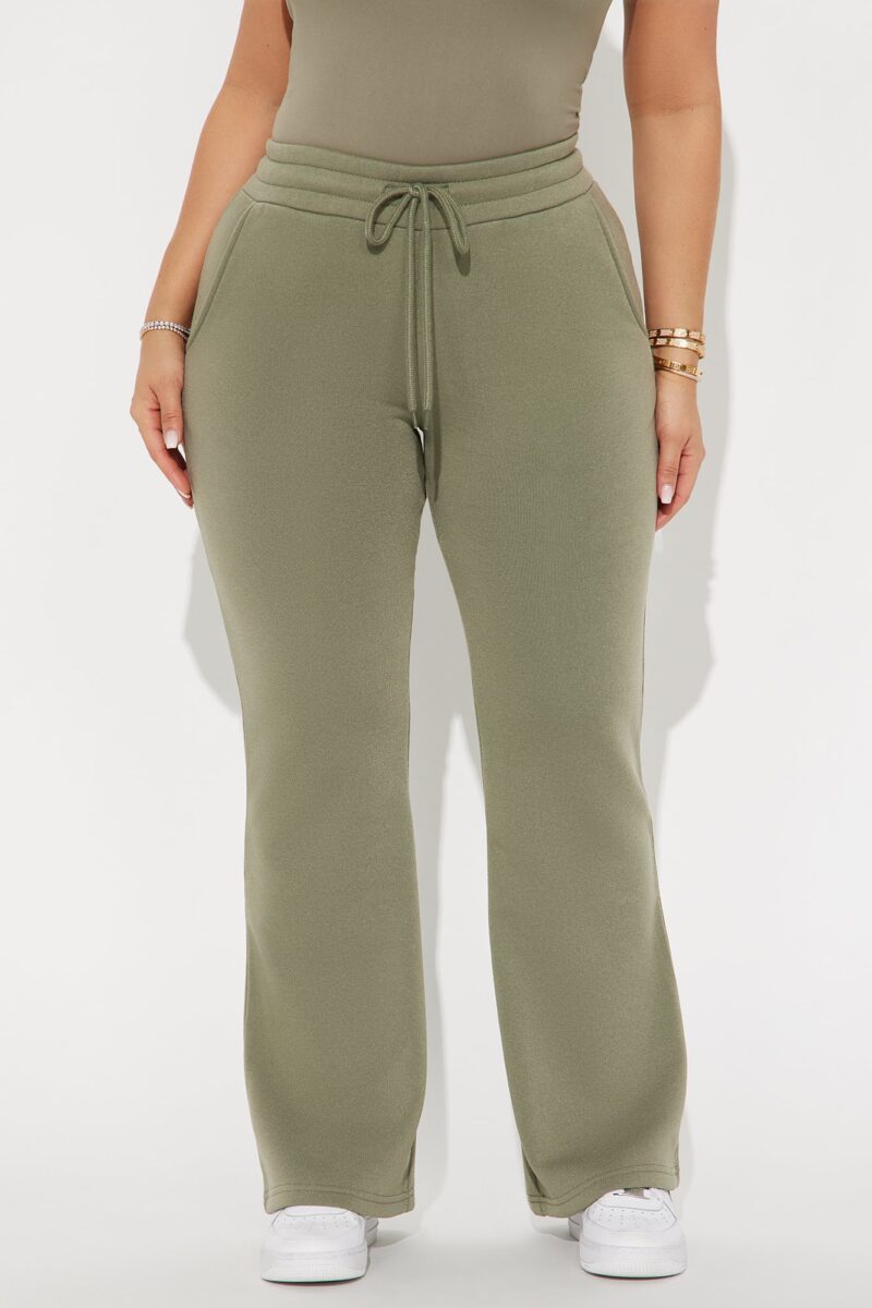 Pantalón Lounge Petite Campana con Cintura Elástica - Image 11
