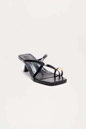 Sandalias de Tacón Gatito en Negro