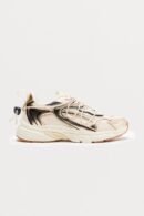 Zapatillas Deportivas con Cordones en Dorado