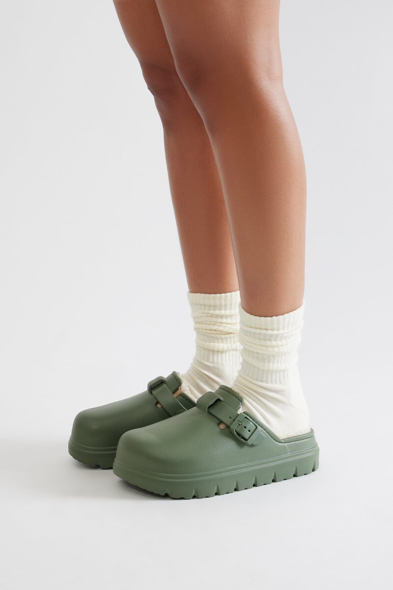 Sandalias Planas con Hebilla y Forro de Sherpa - Image 6
