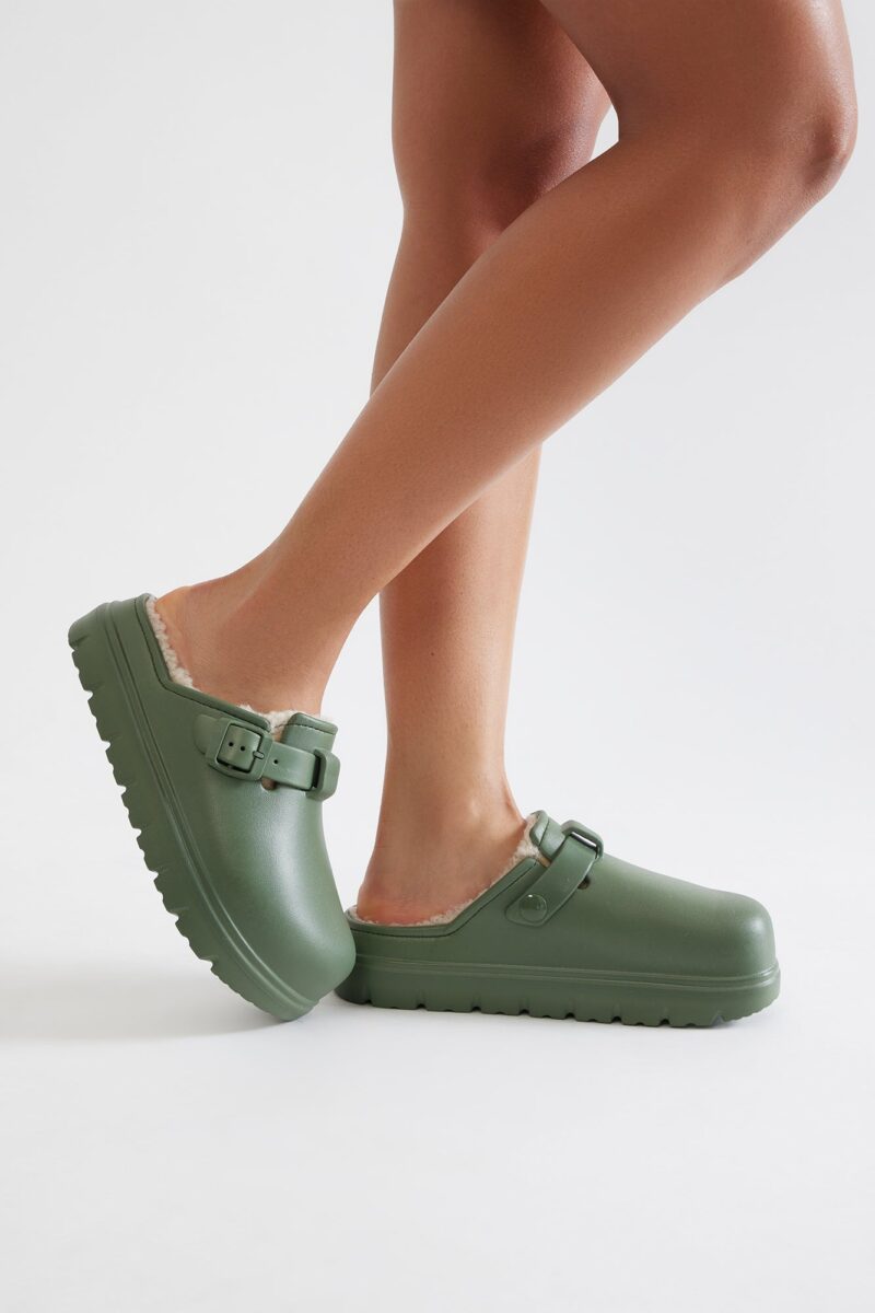 Sandalias Planas con Hebilla y Forro de Sherpa - Image 8