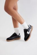Zapatillas Deportivas Bajas con Cordones en Celeste
