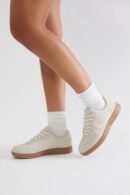 Zapatillas Deportivas Bajas con Cordones en Celeste