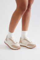 Zapatillas Bajas con Detalle de Cordones