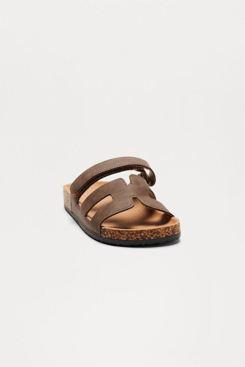 Sandalias de Corcho Planas en Blanco - Image 5
