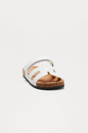 Sandalias de Corcho Planas en Blanco