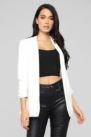 Blazer Elegante con Hombros Acolchados y Mangas Ruched