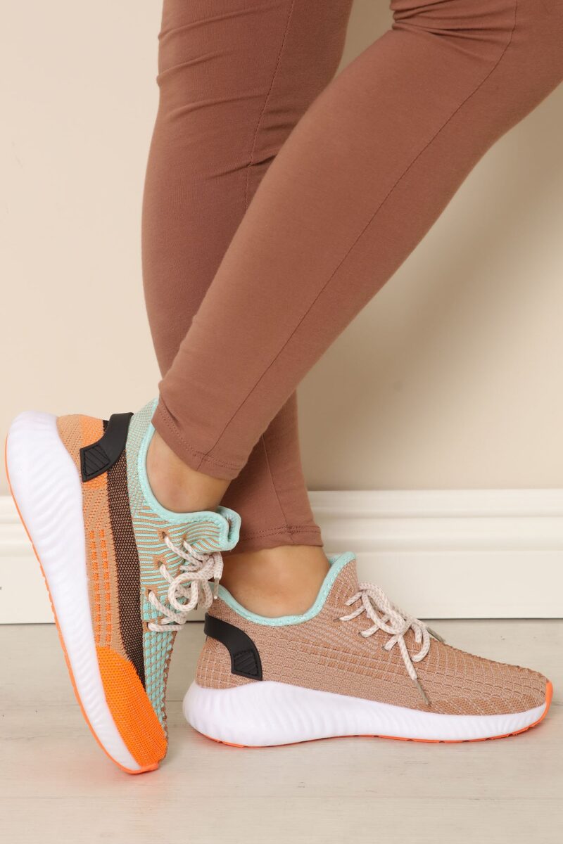 Zapatillas Urbanas Bajas de Encaje en Naranja - Image 3