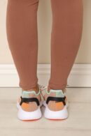 Zapatillas Urbanas Bajas de Encaje en Naranja