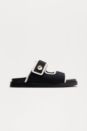 Sandalias Planas de Raffia con Detalles de Perlas