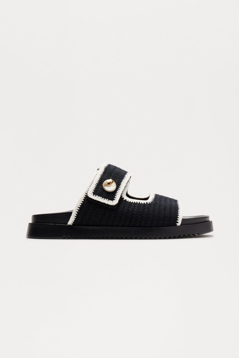 Sandalias Planas de Raffia con Detalles de Perlas