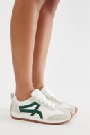 Zapatillas Doradas Bajas con Cordones