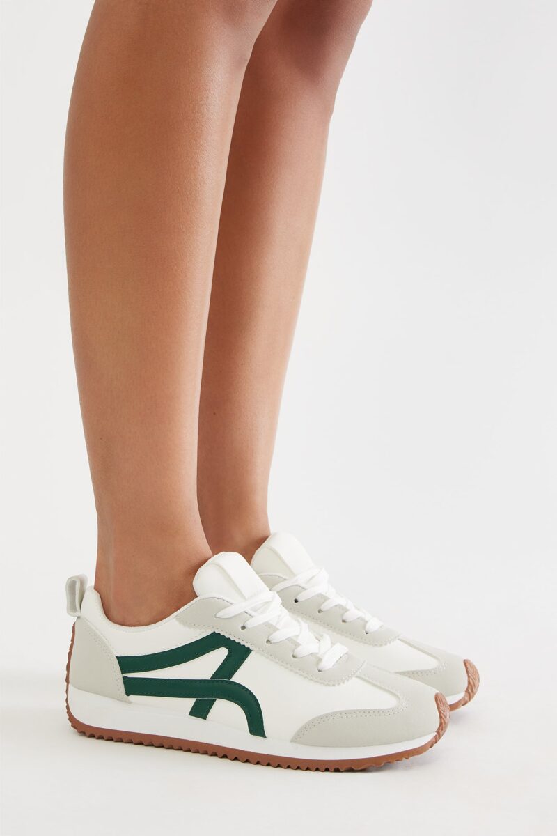Zapatillas Doradas Bajas con Cordones - Image 9
