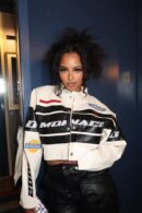 Chaqueta Corta Estilo Bomber con Múltiples Parches